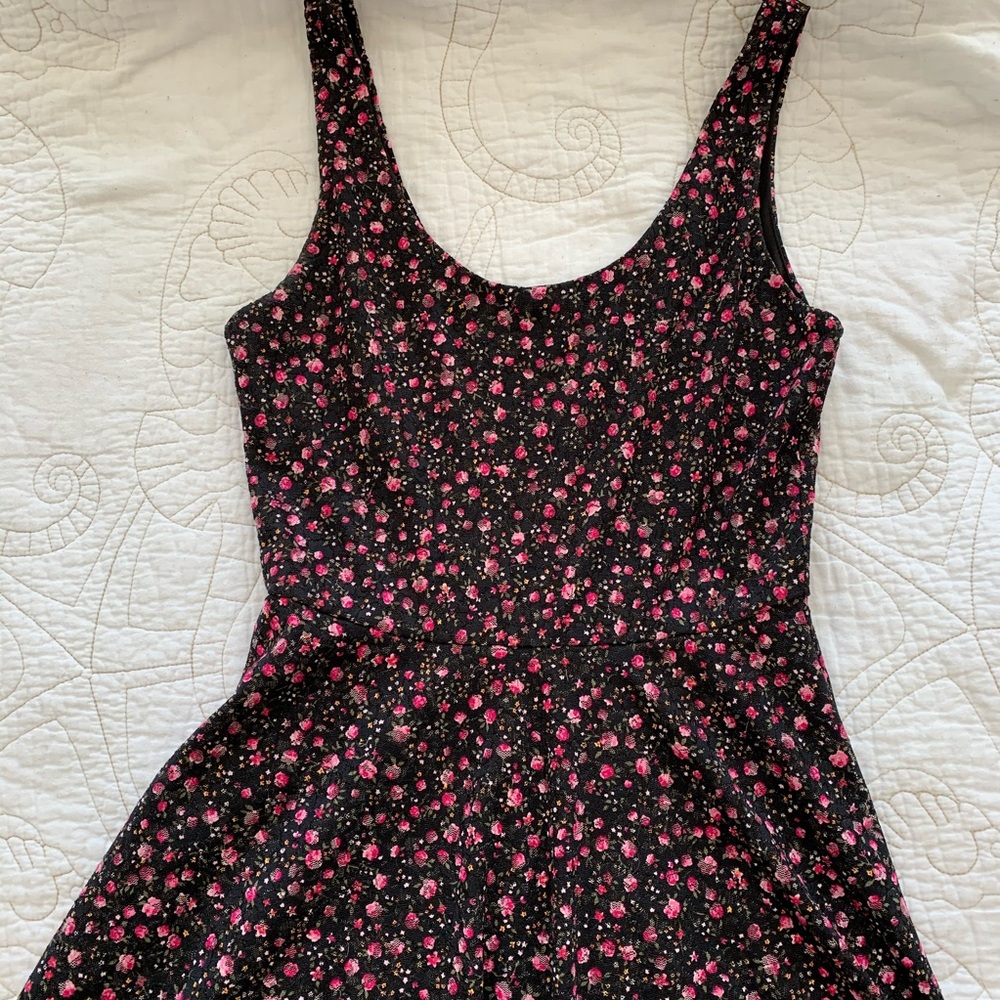 Rose 🌹 bud sun dress